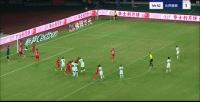 国安2-0领先梅州！法比奥抽射破门&赛季第10球，追平射手榜榜首